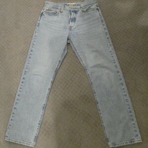Classic Light Blue Women’s Levi’s Jeans